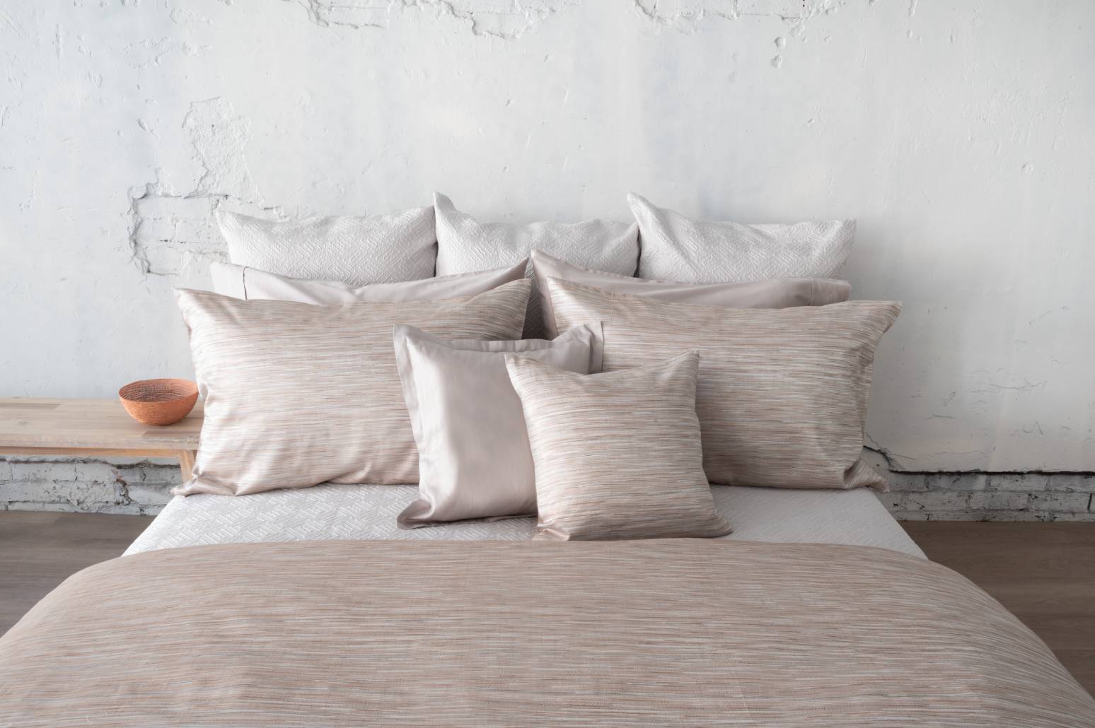 Crystal Quilted Duvet: A Luxurious and Functional Bed Cover