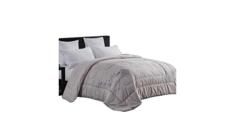 方兴羽绒被， The Unmatched Quality and Comfort of Fuxing Down Bedding