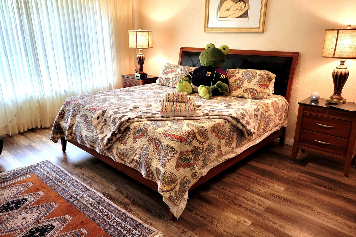 Royal Cover Down Comforter: A Luxurious and Functional Choice for Your Bedroom