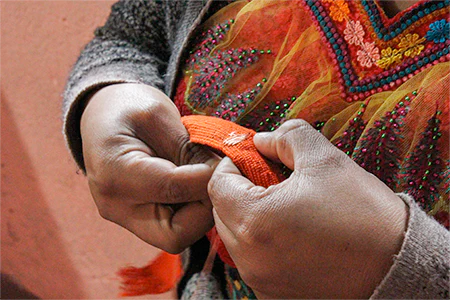 Title: The Unique Craftsmanship of Yueyang’s Hand-made Duck Feather Blankets