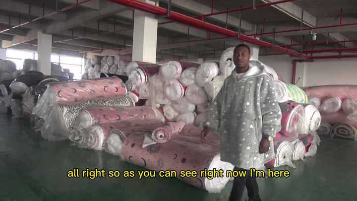 Title: Are Inflatable Duck Down Blankets Machine-Made Products That Are Easily Broken?