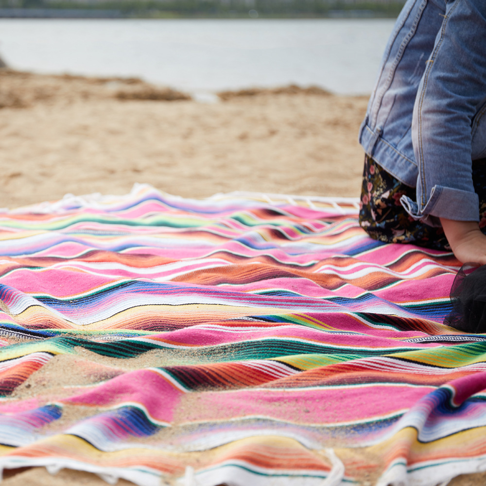 Title: Processing Duck Feather Blankets in Jinan