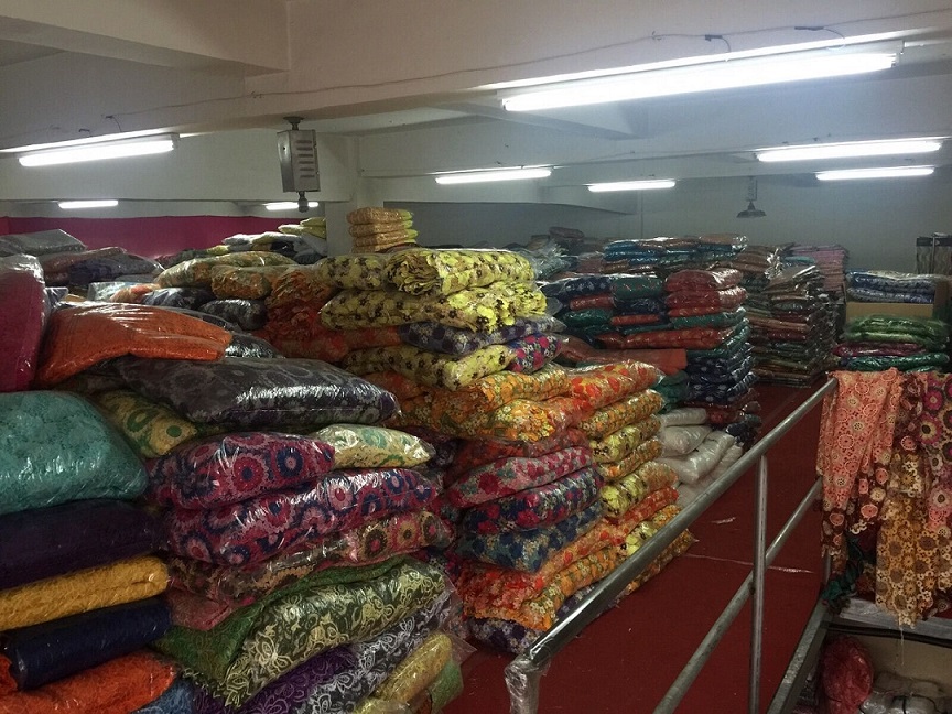 Title: Exploring the Zhangrong County Down Blanket Wholesale Market