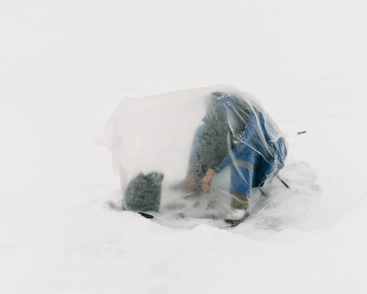 Title: Winterizing with Duck Feather Comforters: How Many Pounds Do You Need?