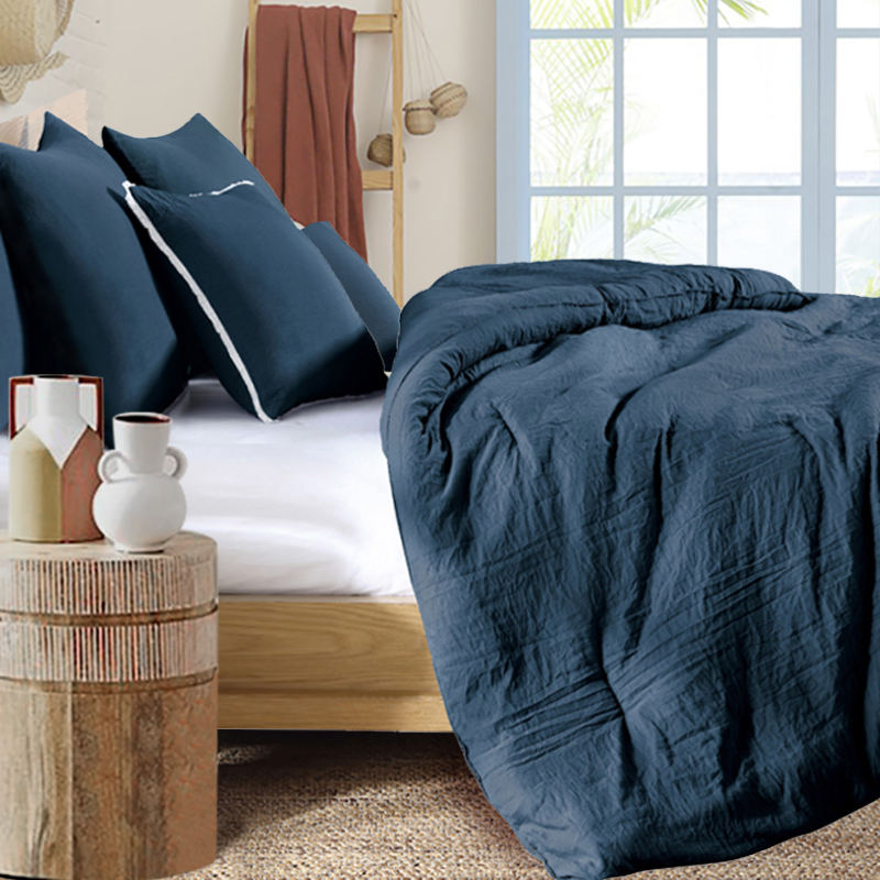 How to Choose a Down or Feather Bedspread?