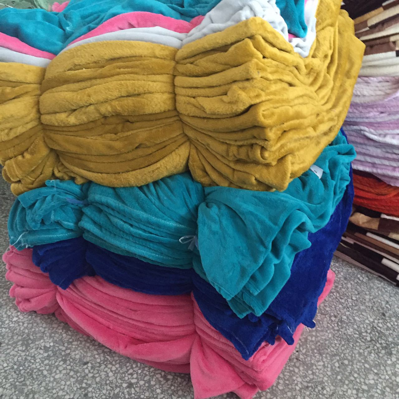 Title: The Market Value of Dongying Duck Feather Blankets