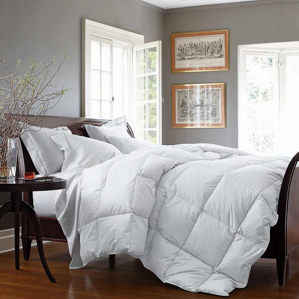 Title: The 100% White Goose Down Comforter: A Duck Feather Beds Best Friend